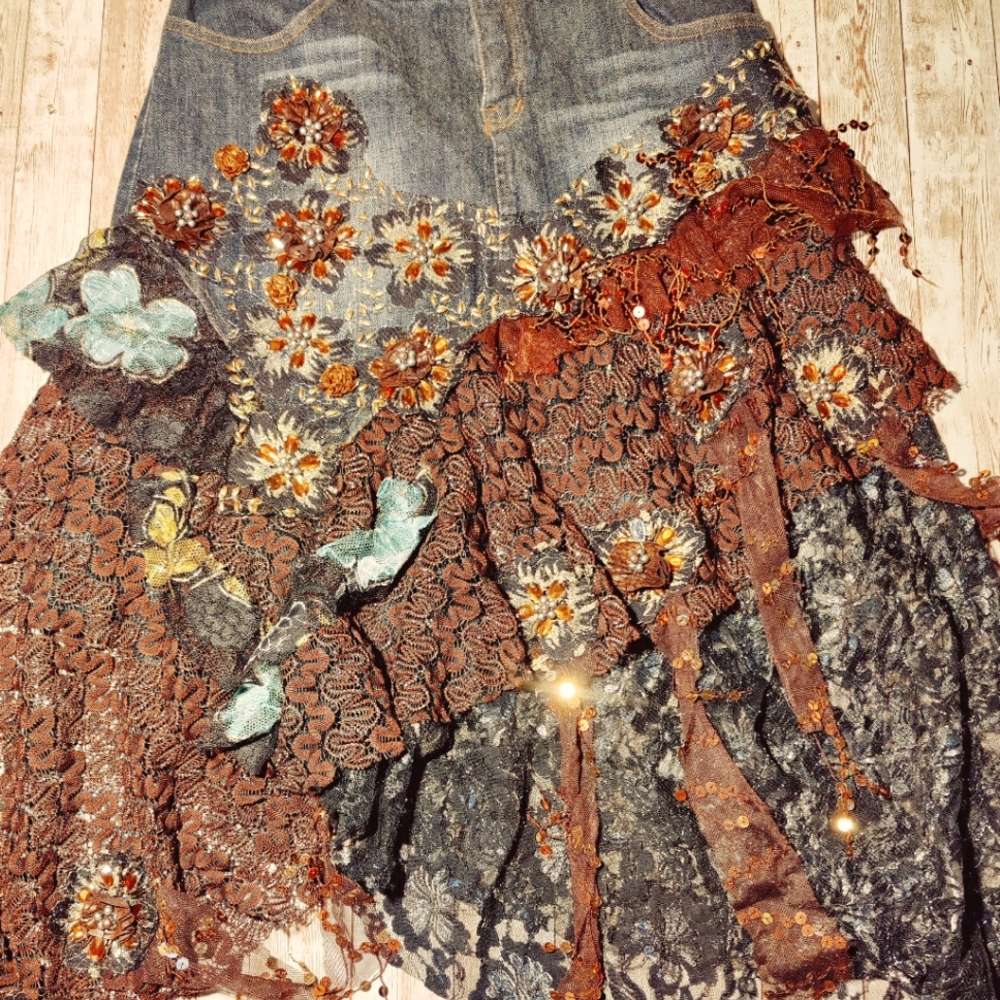 Asymmetrical Floral Lace Skirt